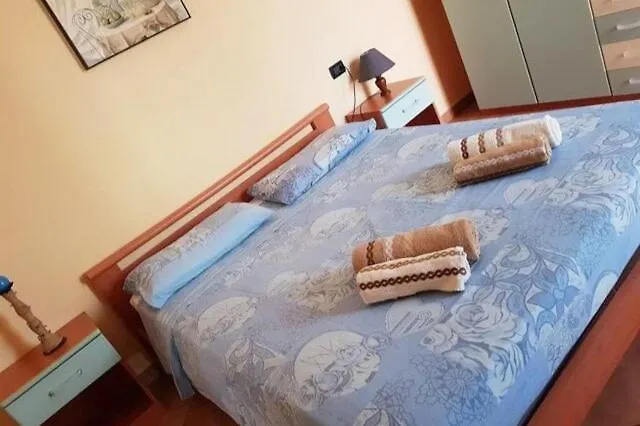 Lazzarini Rosella Nyaraló