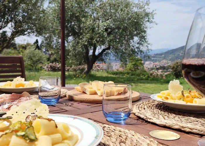 Nyaraló Lazzarini Rosella