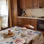 Lazzarini Rosella Hébergement de vacances Imperia