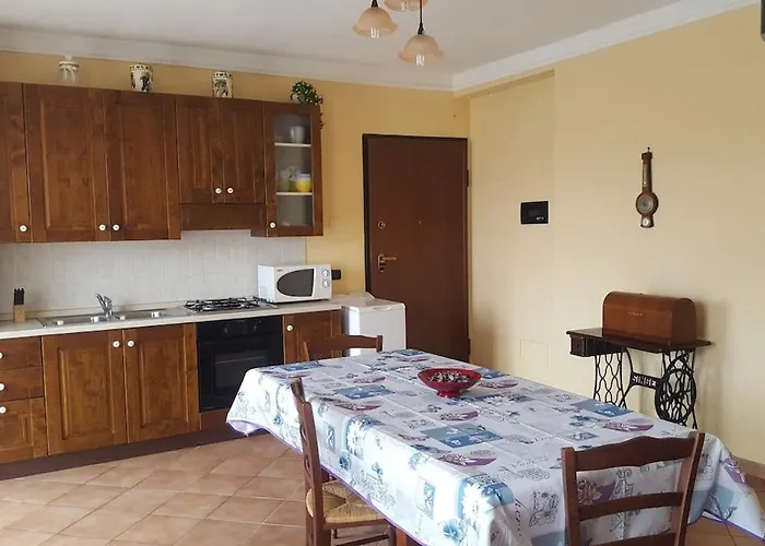 Lazzarini Rosella 度假居 *