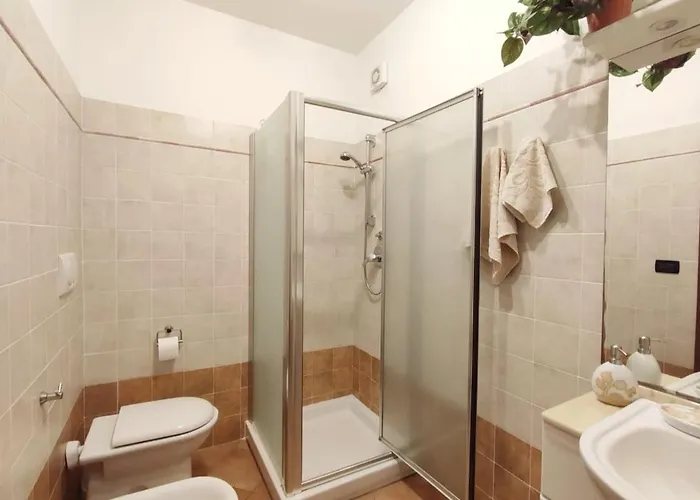 Lazzarini Rosella 度假居 *