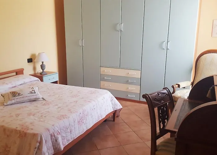 Lazzarini Rosella 因佩里亚